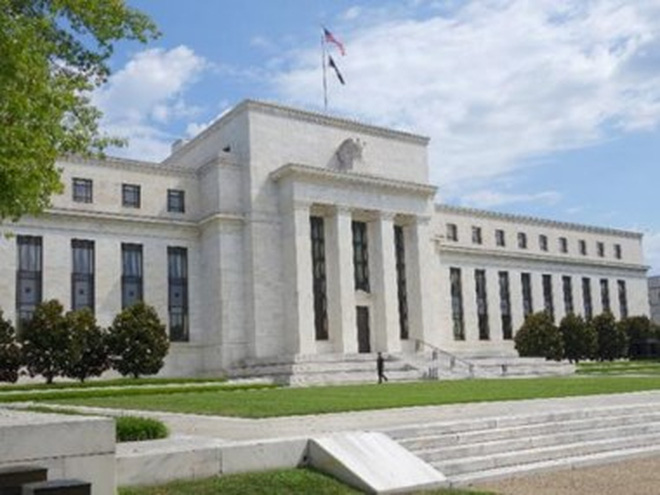 Fed quyết định tiếp tục giữ nguyên mức lãi suất hiện nay